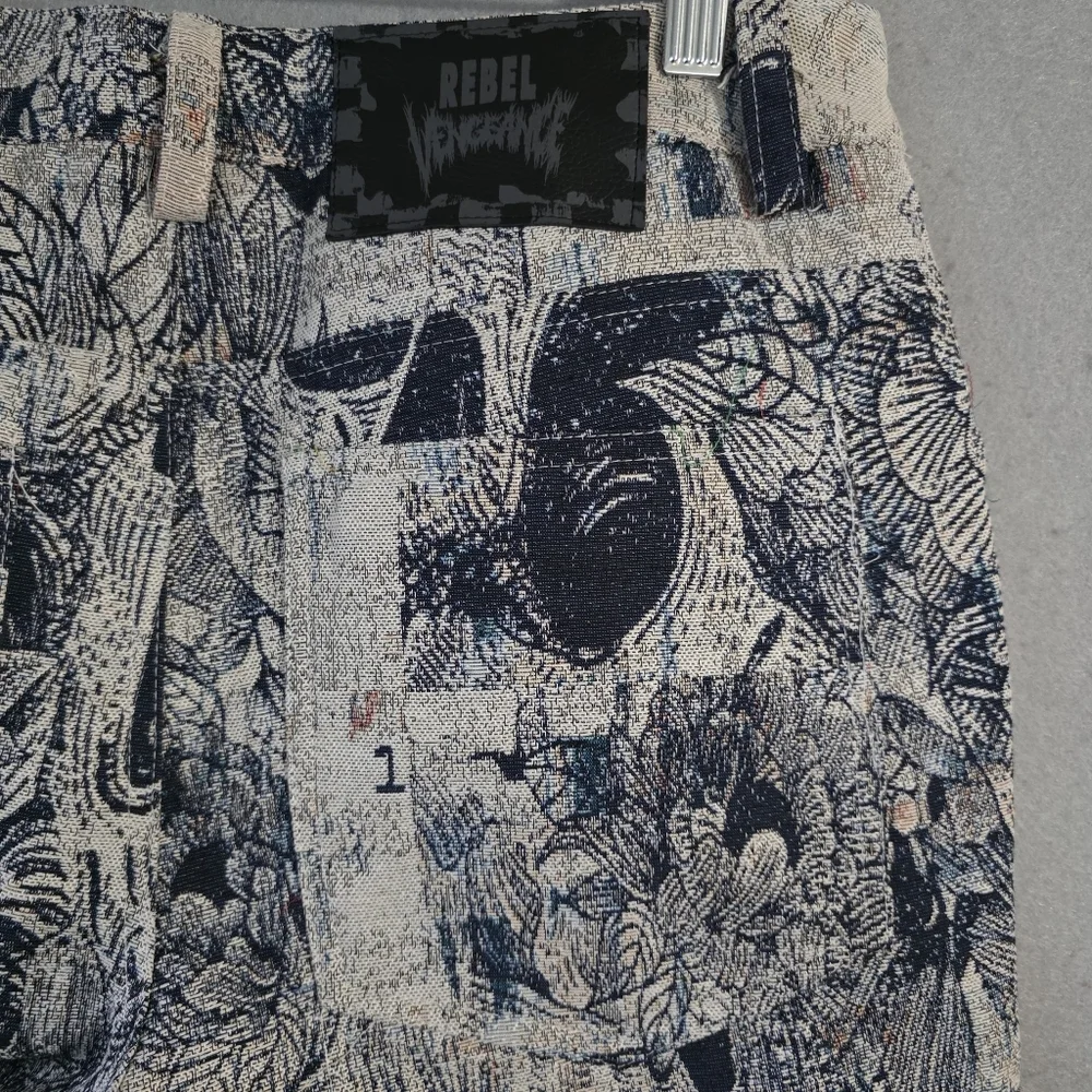 NWT Rebel Vengeance Mens Tapestry Cargo Jeans Skull AOP Size 28x33